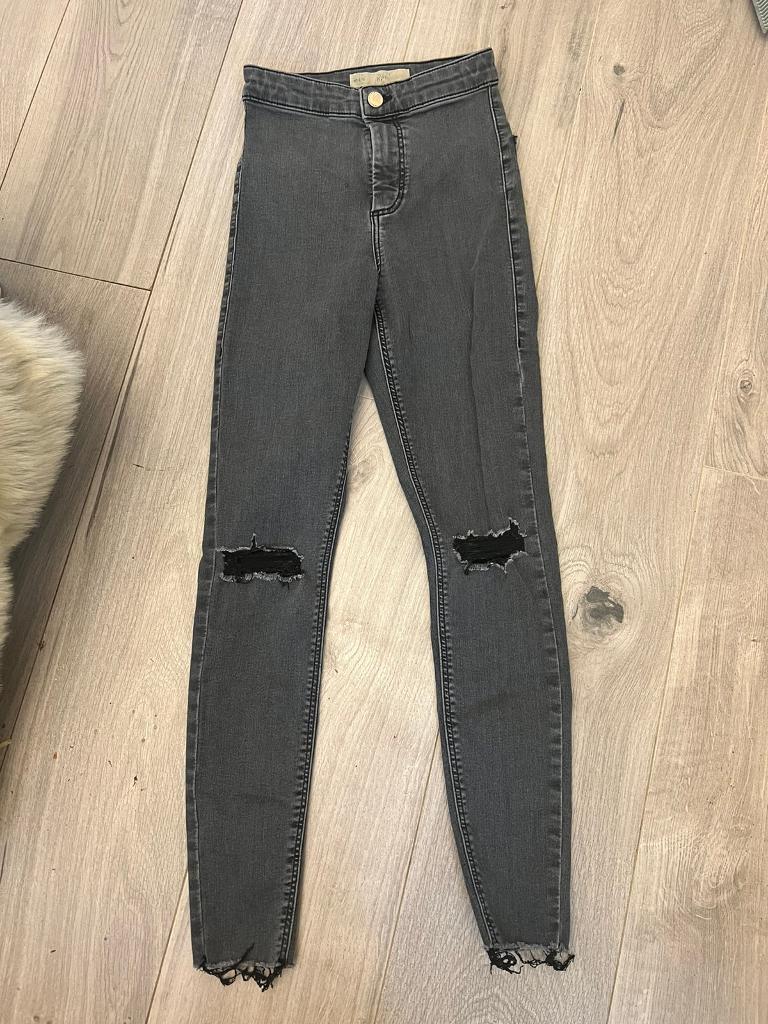 Topshop ripped Joni Jeans Size W26 L30 